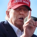 合财八字特朗普：洛杉矶骚乱事件是“外国入侵”，国民警卫队将留在洛杉矶，直到没有危险为止！最新民调显示......